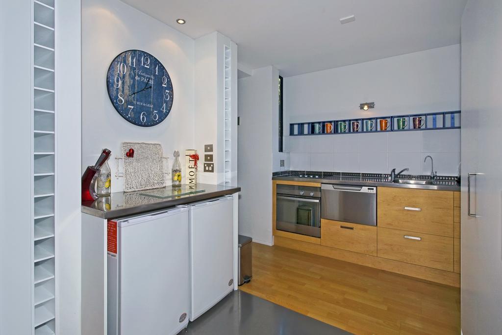 Coastal Escape Apartment Nelson Room photo